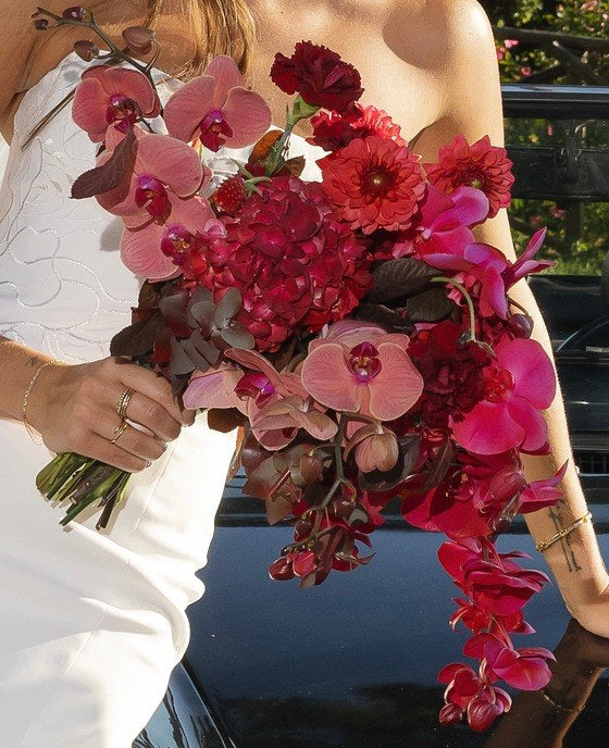 Good: bouquet in bright natural light